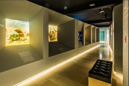 Musée POROS de Condeixa (Portugal) du 19 juin au 14 juillet 2019 2 oeuvres sont exposées dans un des plus beaux Musées du Portugal : Le Musée PO.RO.S. (Portugal Roman Muséum Sico) de la...
